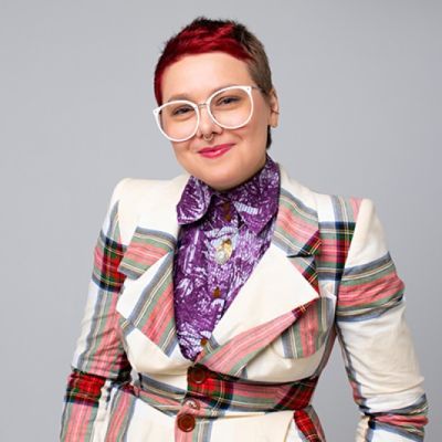 Photo of Laura Bowler